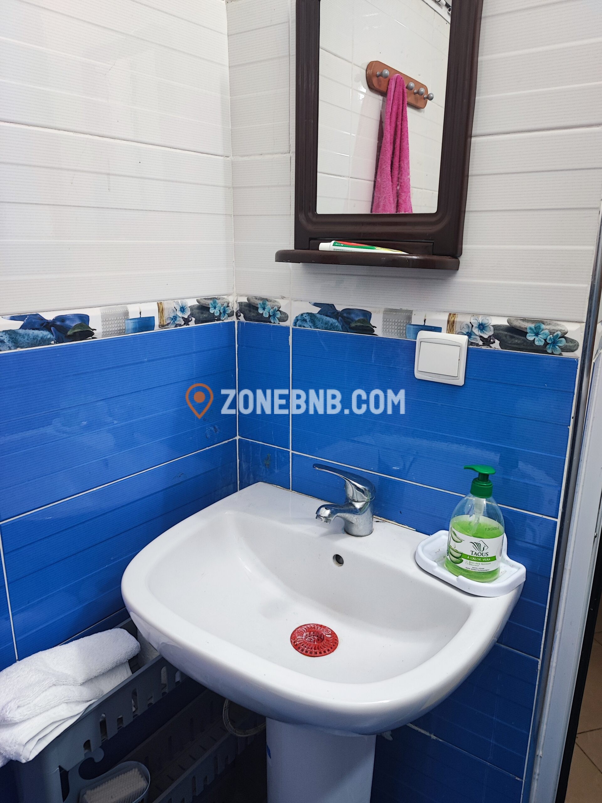 Tanger bnb etage 2 douche